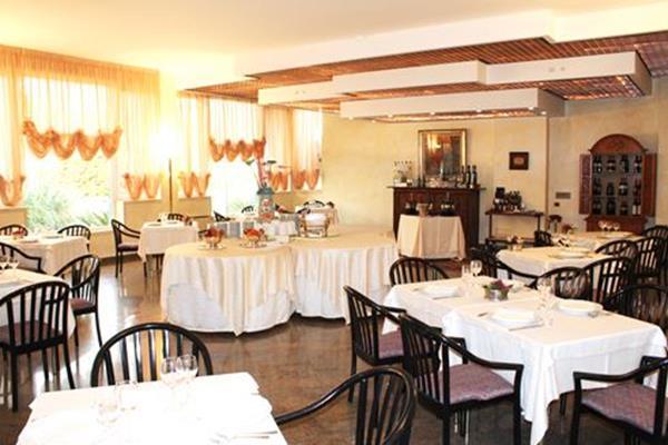 Itaca Hotel Barletta Buitenkant foto
