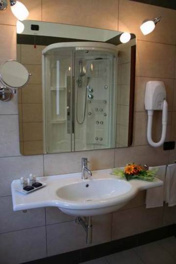 Itaca Hotel Barletta Buitenkant foto